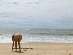 Magrinha casada mostrado tudo em praia