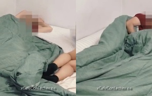 Coroa gostosa fodendo muito com novinha