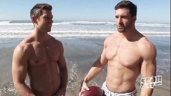 Homens gays musculosos fazendo sexo gostoso