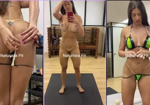 Mulher fitness tirando o biquíni para mostrar sua buceta e os peitos