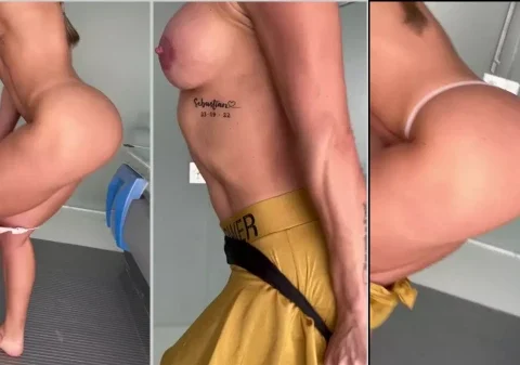 Mulher muito linda tirando a sua calcinha de forma muito sensual