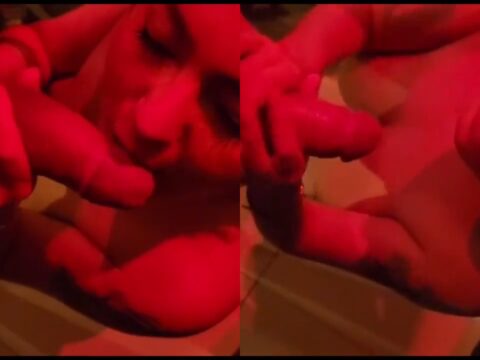 Loirinha perfeita sendo macetada de quatro e mamando a piroca com prazer